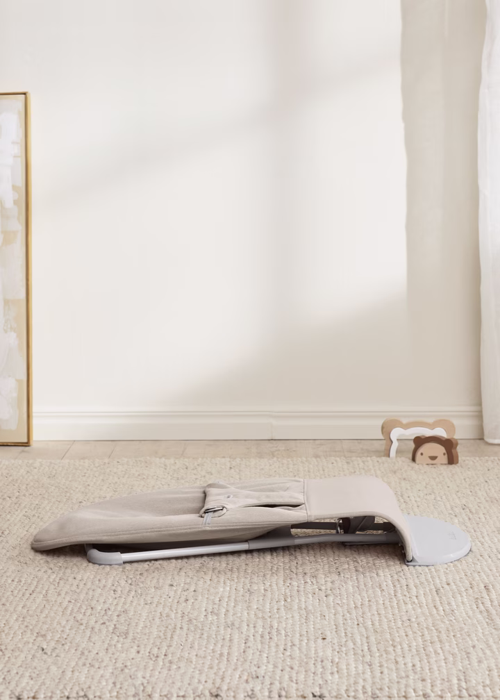 Hamaca Bliss tejido jaspeado Beige BabybJörn - Imagen 2