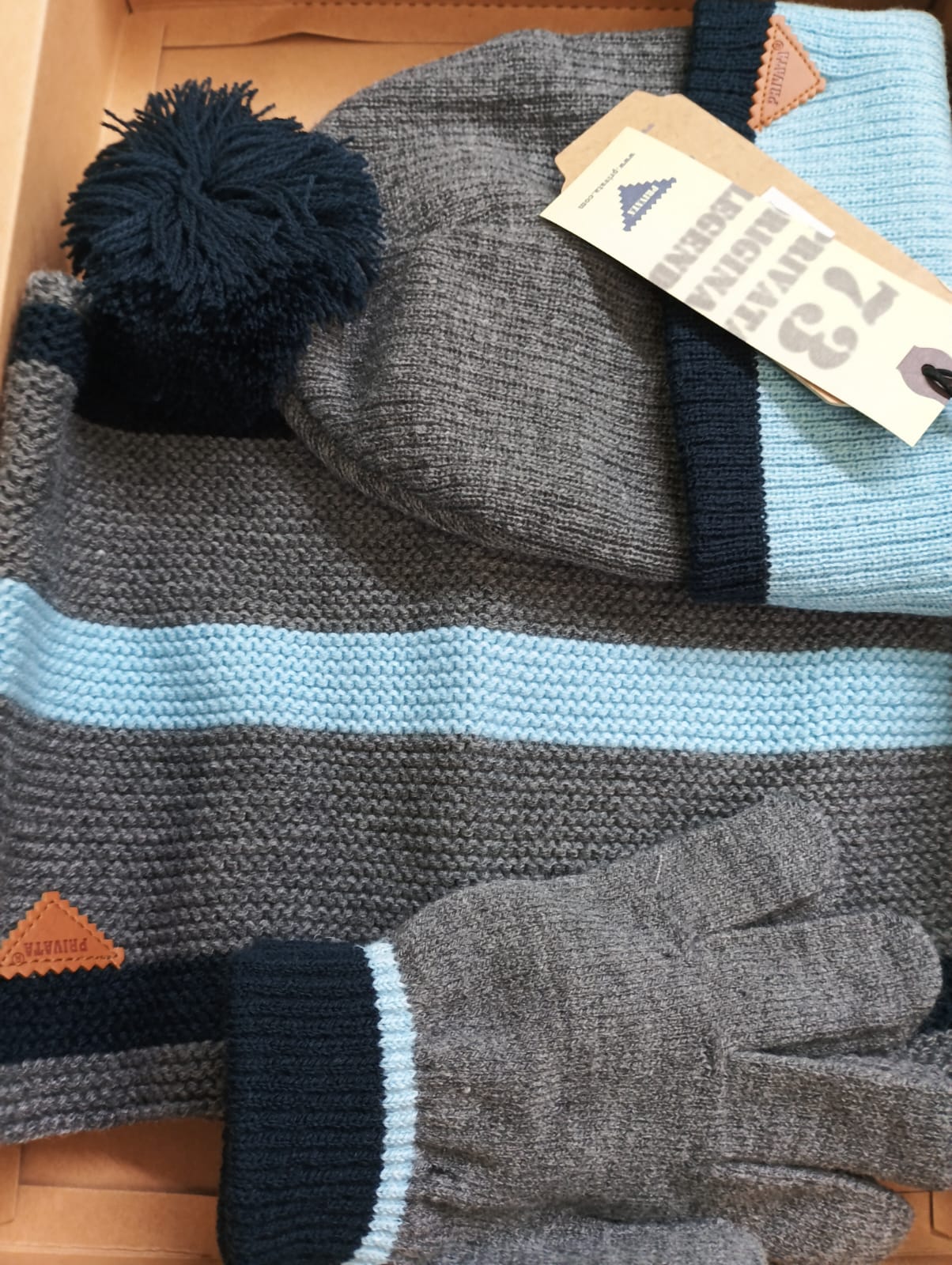 Conjunto gorro gris-azulón Privata