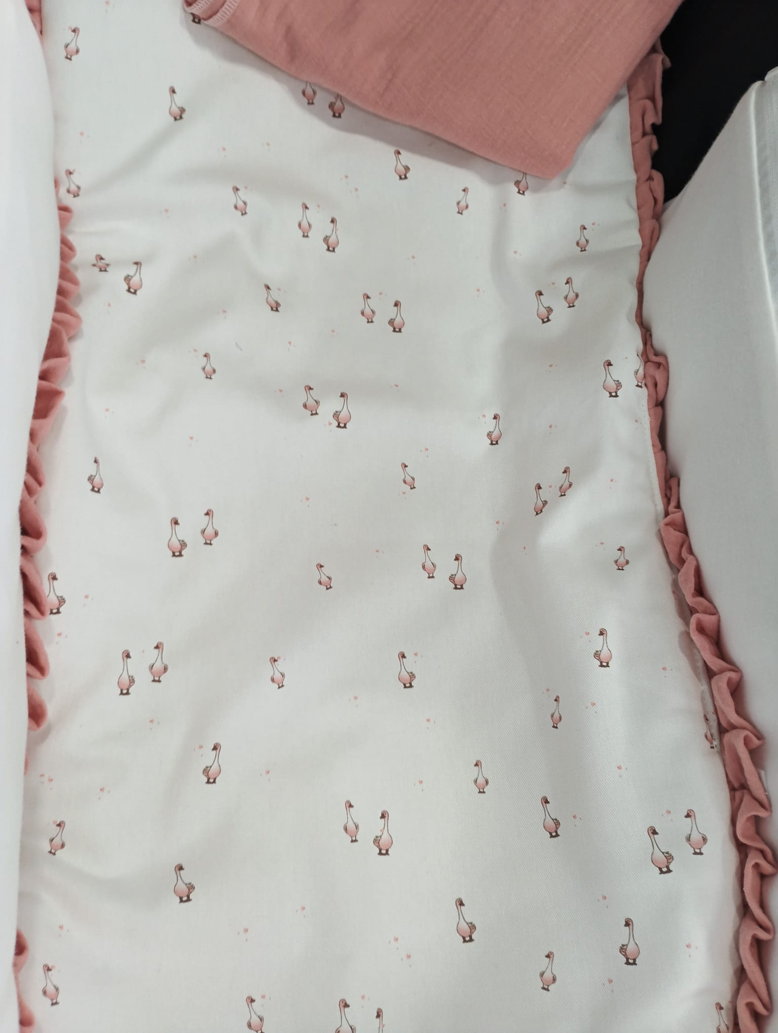Colchoneta capazo Ocas rosa Dpeques